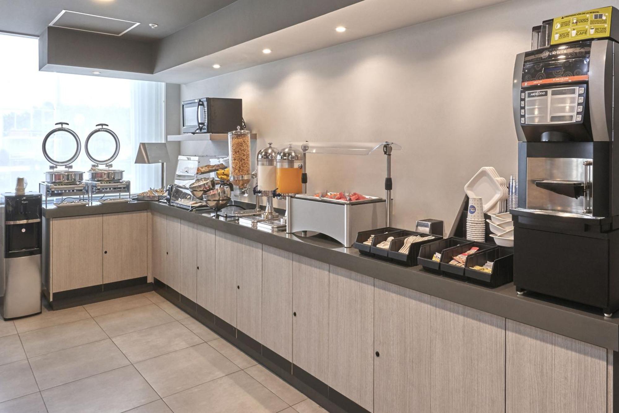 City Express Junior By Marriott San Luis Potosi Zona Industrial Dış mekan fotoğraf